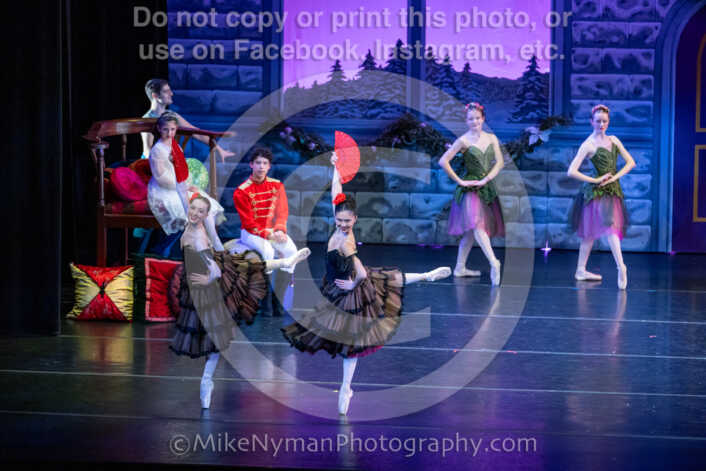 20251129204922-R62-132385