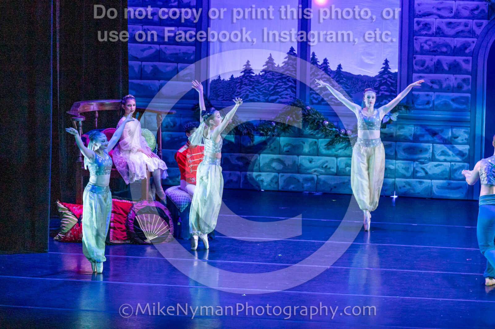 20251129201849-R62-131153