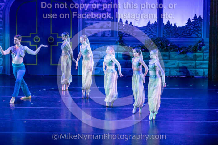 20251129201914-R62-131174