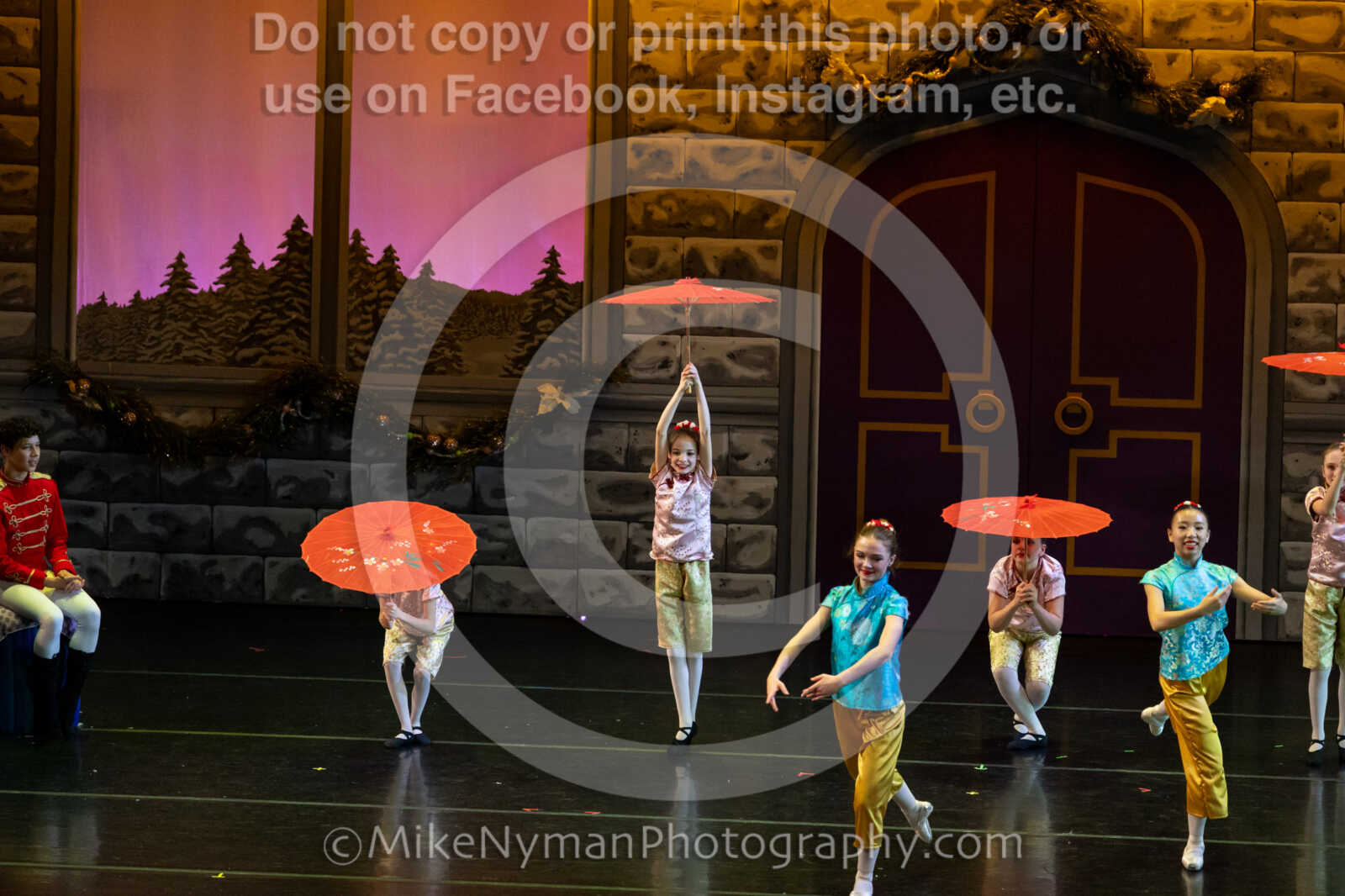 20251220192252-EQ7A1692