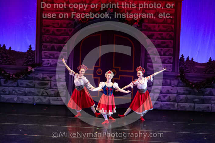 20251220192343-EQ7A1728