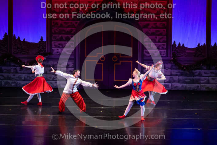 20251220192359-EQ7A1742