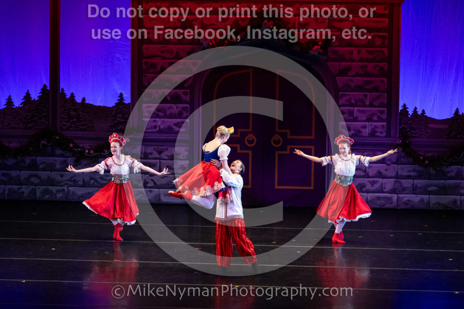 20251220192401-EQ7A1745