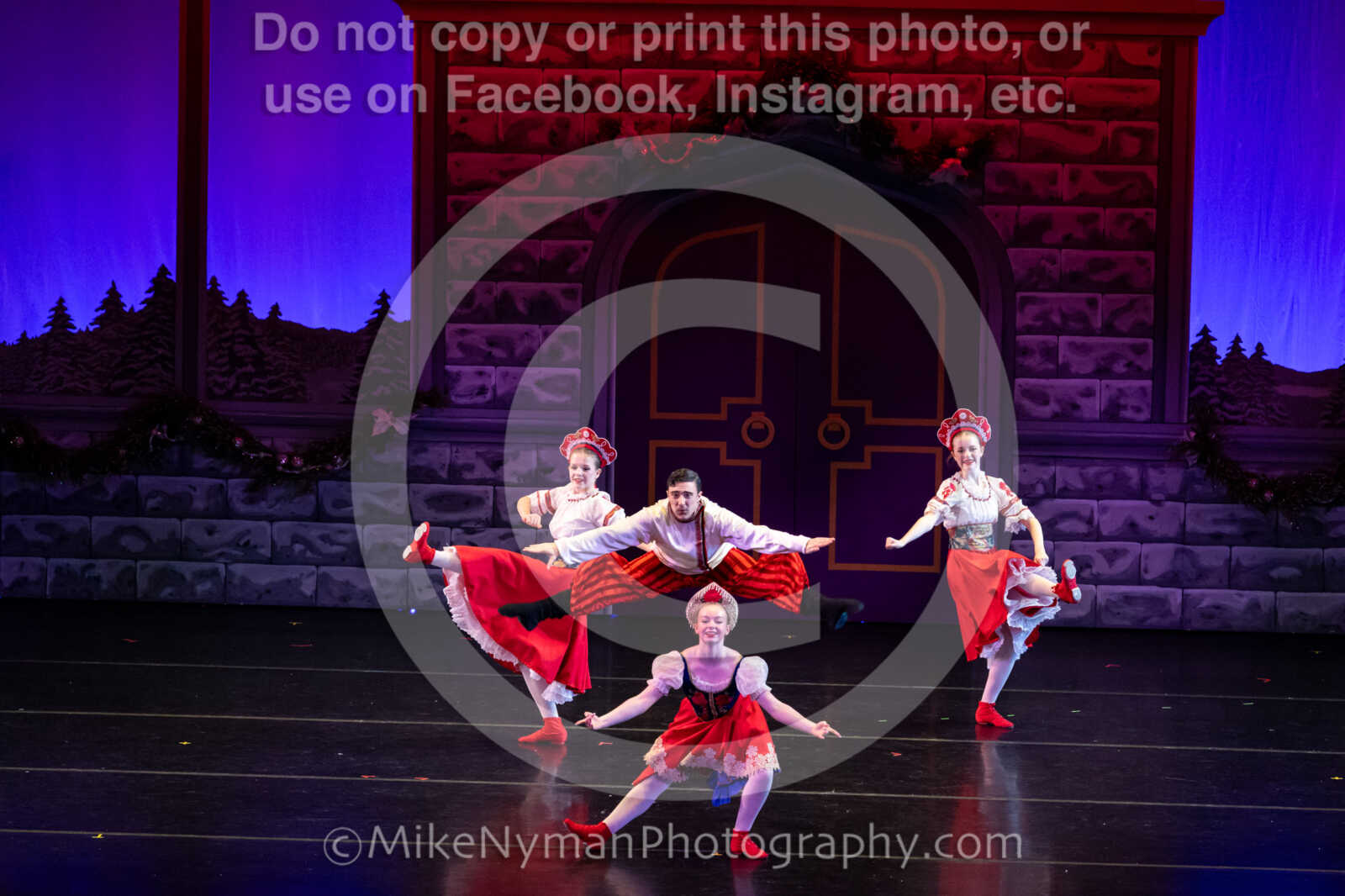 20251220192407-EQ7A1750