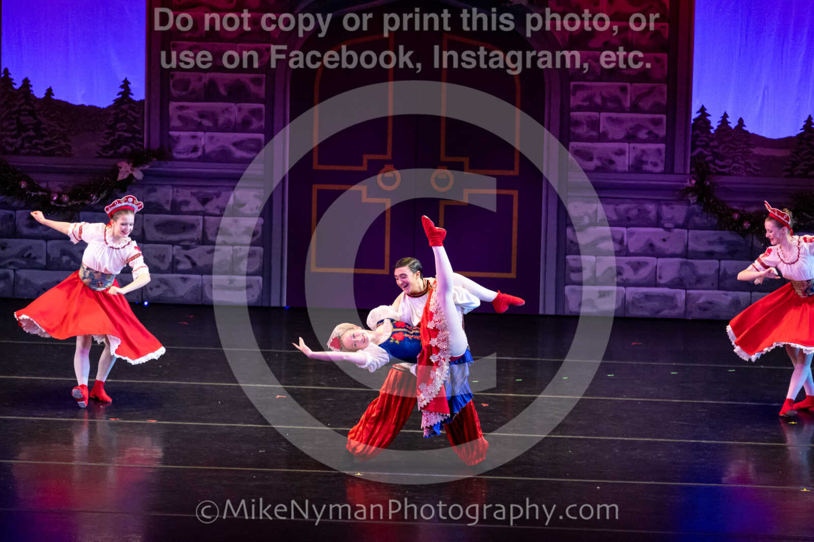 20251220192445-EQ7A1792