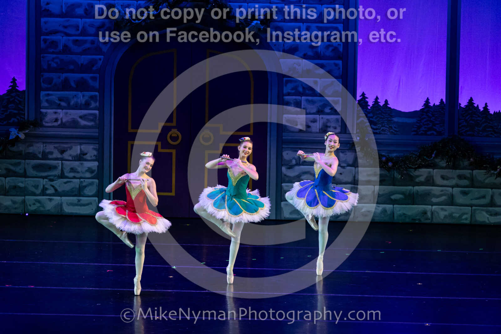 20251220192511-EQ7A1798