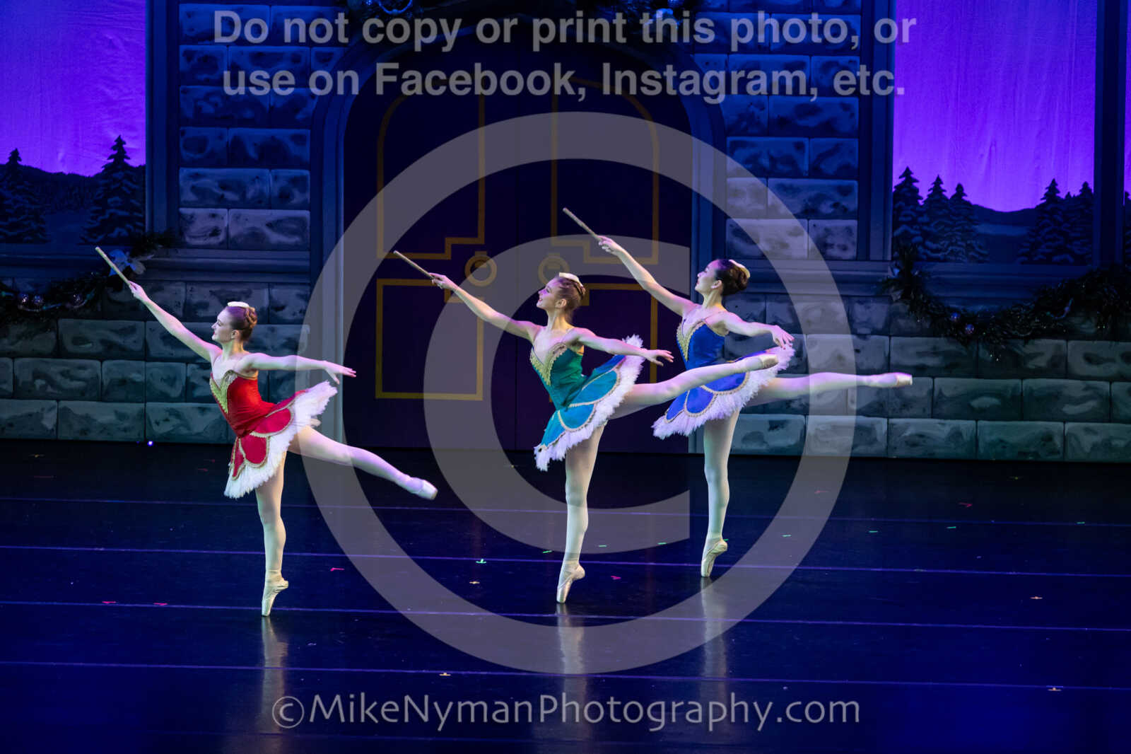 20251220192512-EQ7A1799