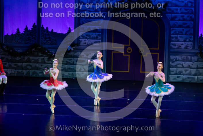 20251220192529-EQ7A1811