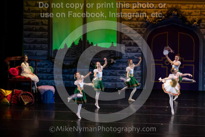 20251220192744-EQ7A1888