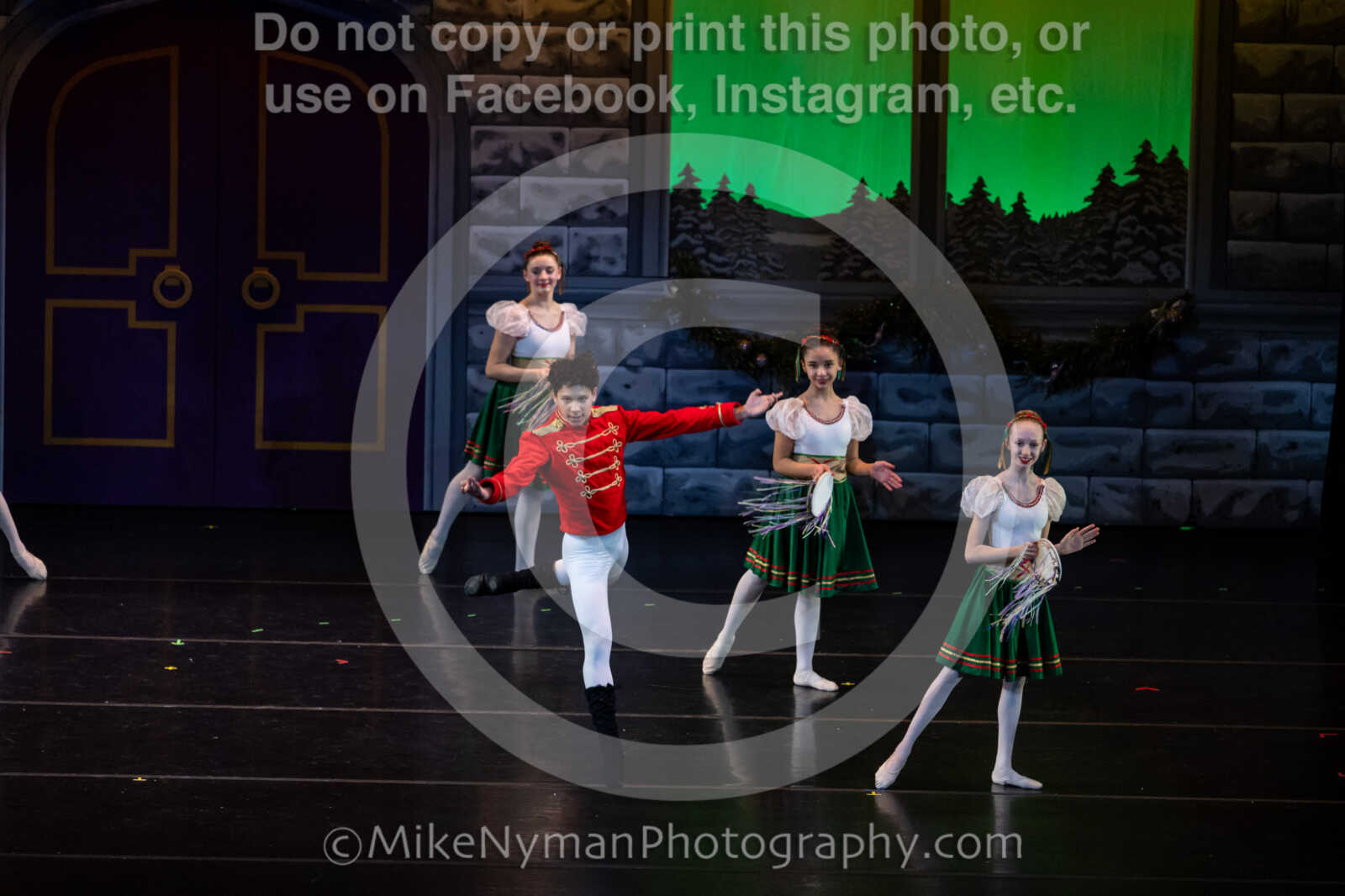 20251220192932-EQ7A2004