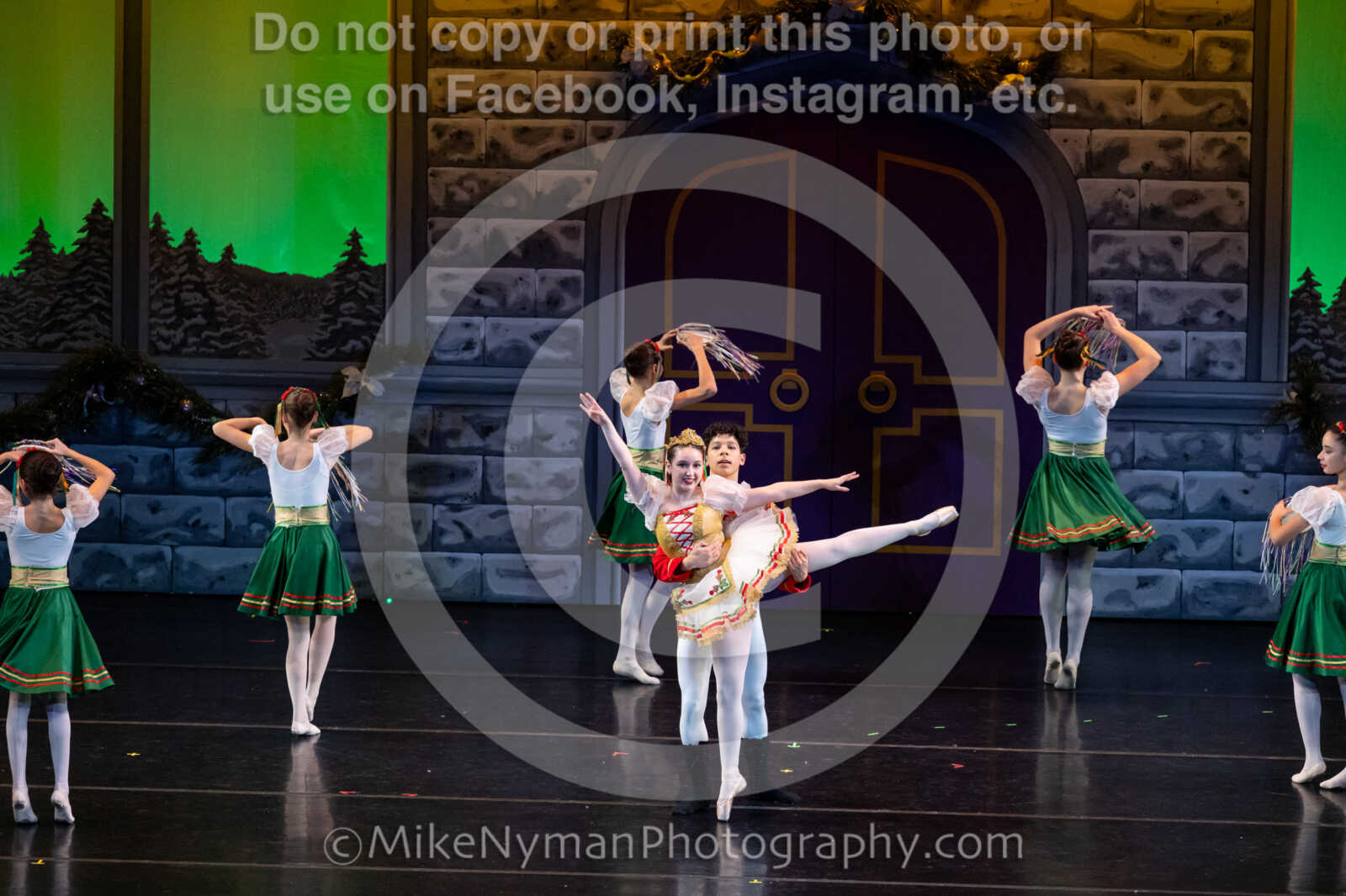 20251220192947-EQ7A2022