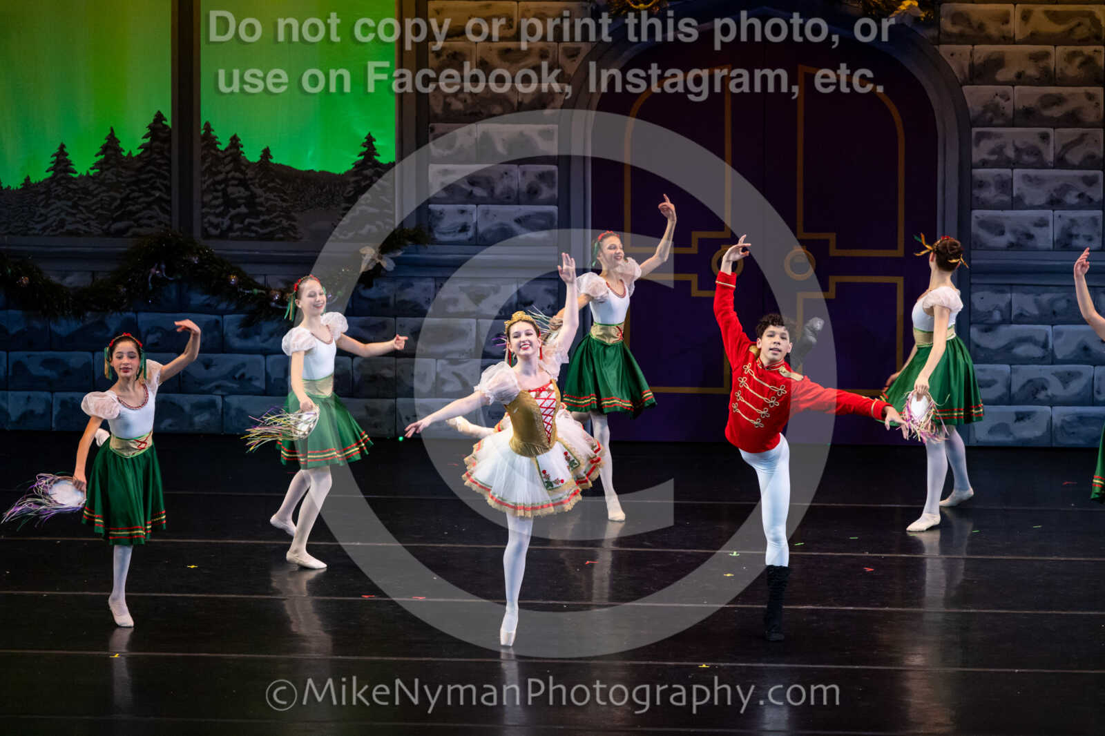 20251220192950-EQ7A2026