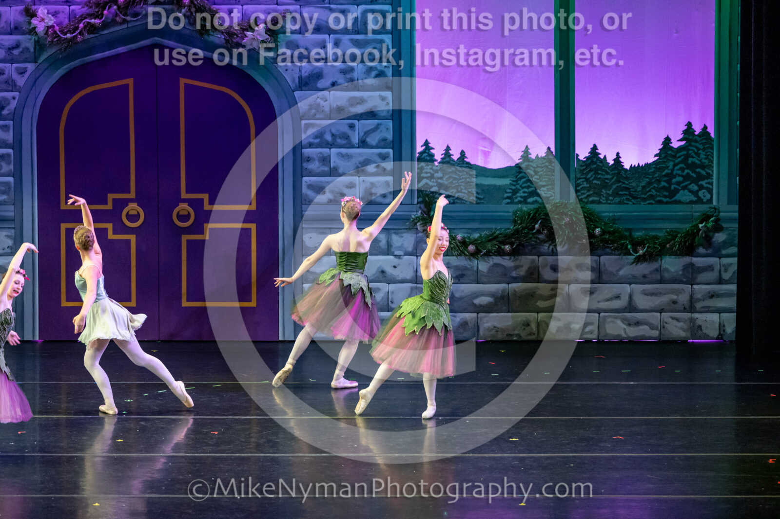 20251129203538-R62-131972