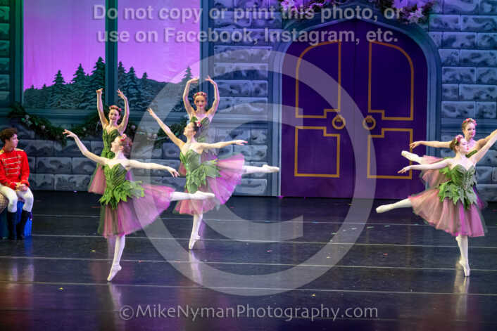 20251129203715-R62-132047