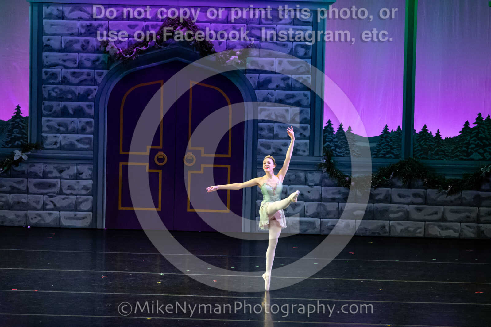 20251220193710-EQ7A2302