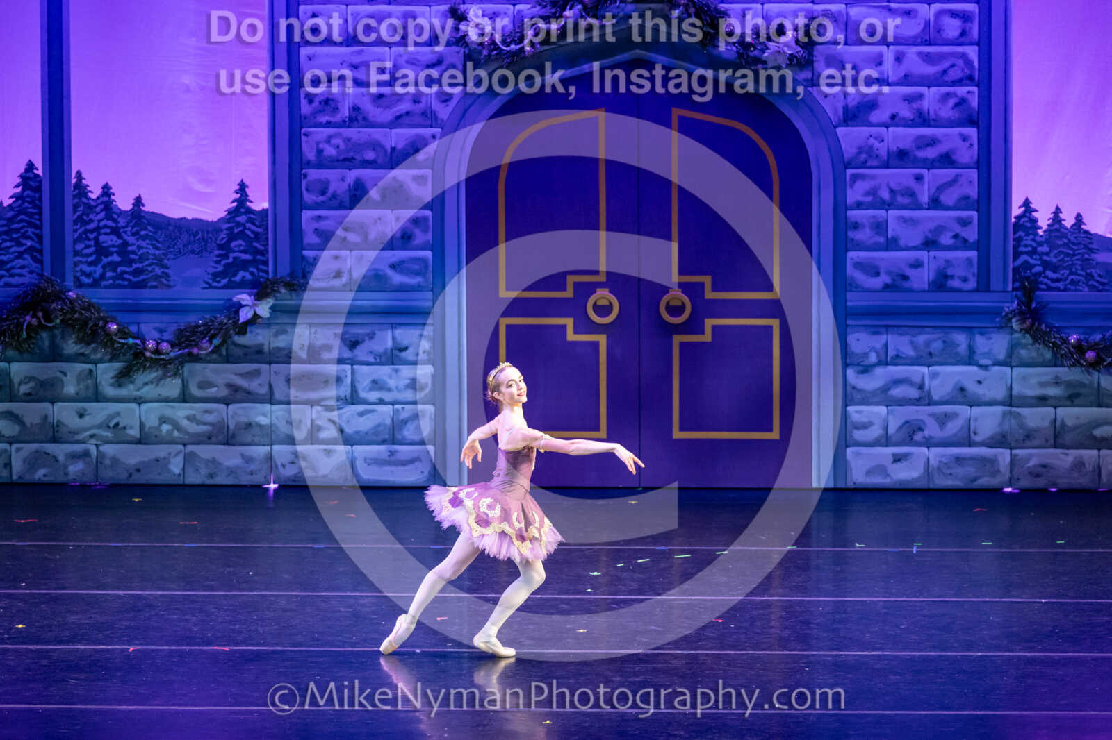 20251129204452-R62-132285