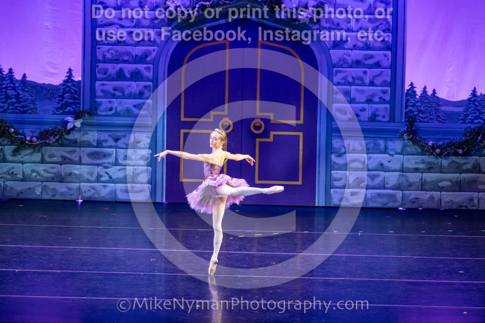 20251129204521-R62-132295