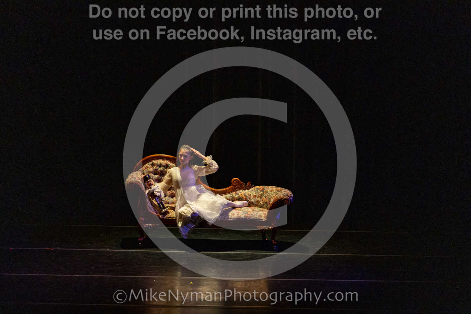 20251129205340-R62-132551