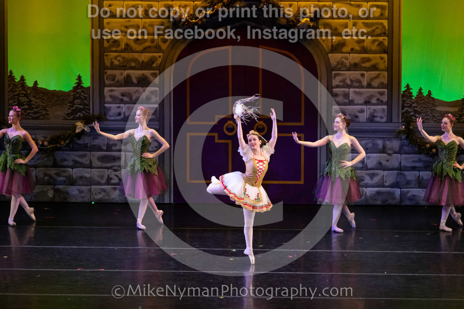 20251220195207-EQ7A2683