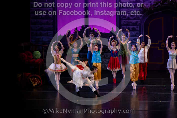 20251220195424-EQ7A2784