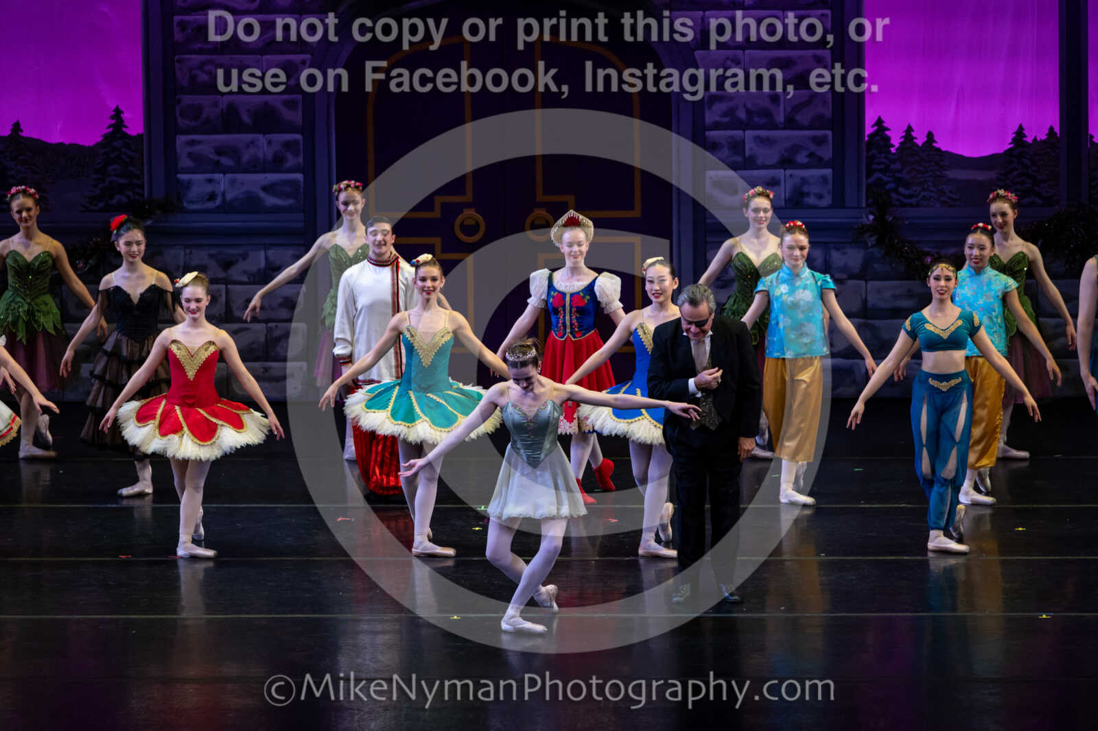 20251220195702-EQ7A2854